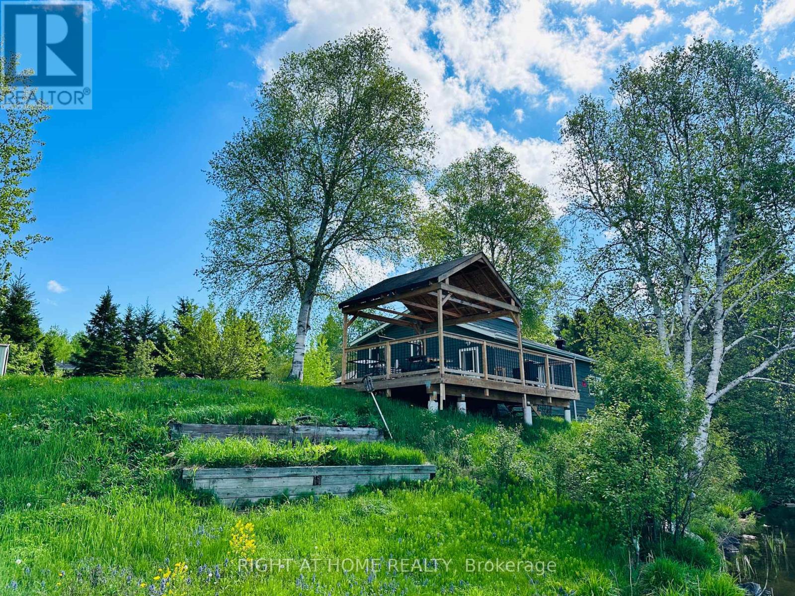 33 Perrenial Ln, East Ferris, ON P0H 1B0