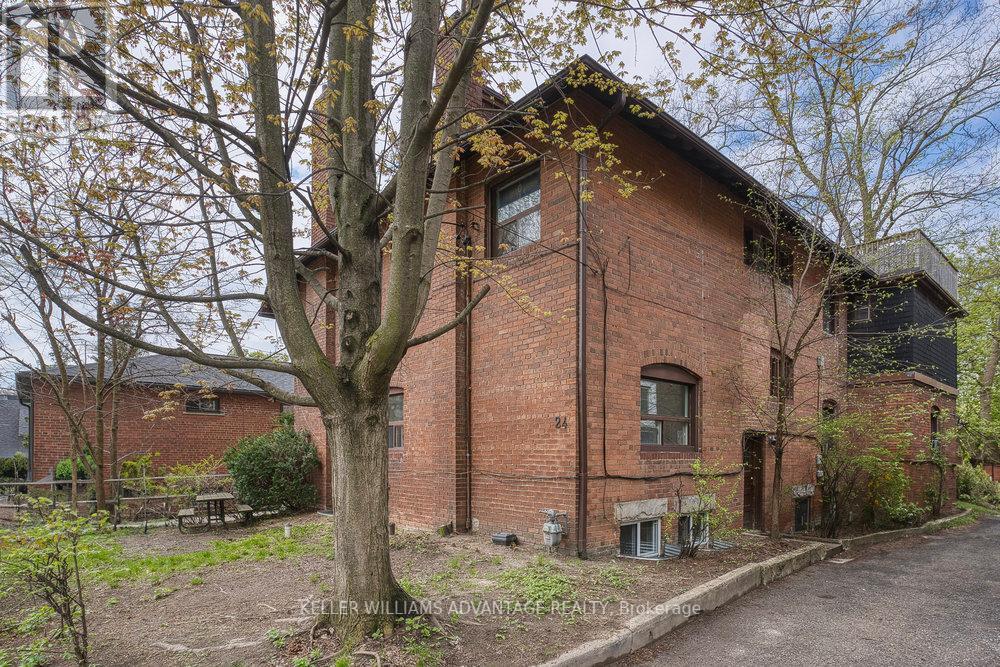 24 Indian Road Cres, Toronto, ON M6P 2G1