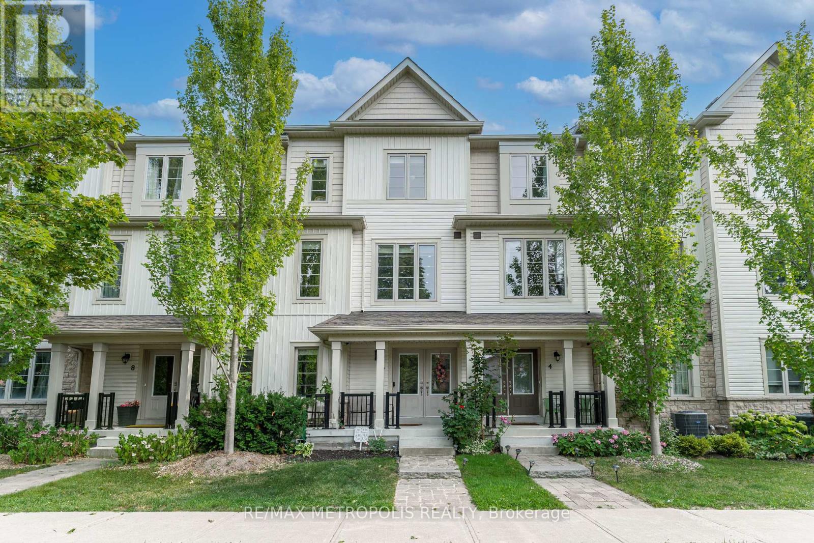 6 Cornerside Way, Whitby, ON L1M 0L8