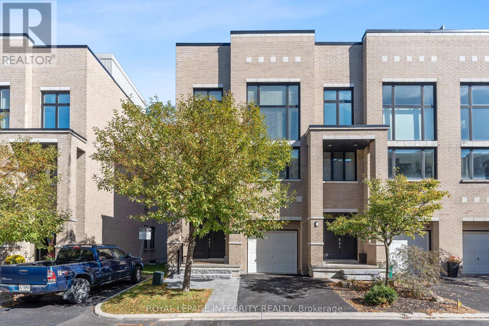 812 Petra Private, Ottawa, ON K2T 0G3