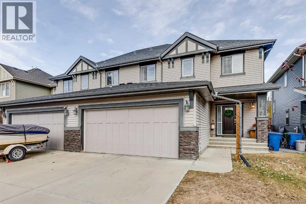 1908 Baywater Aly SW, Airdrie, AB T4B 0T3
