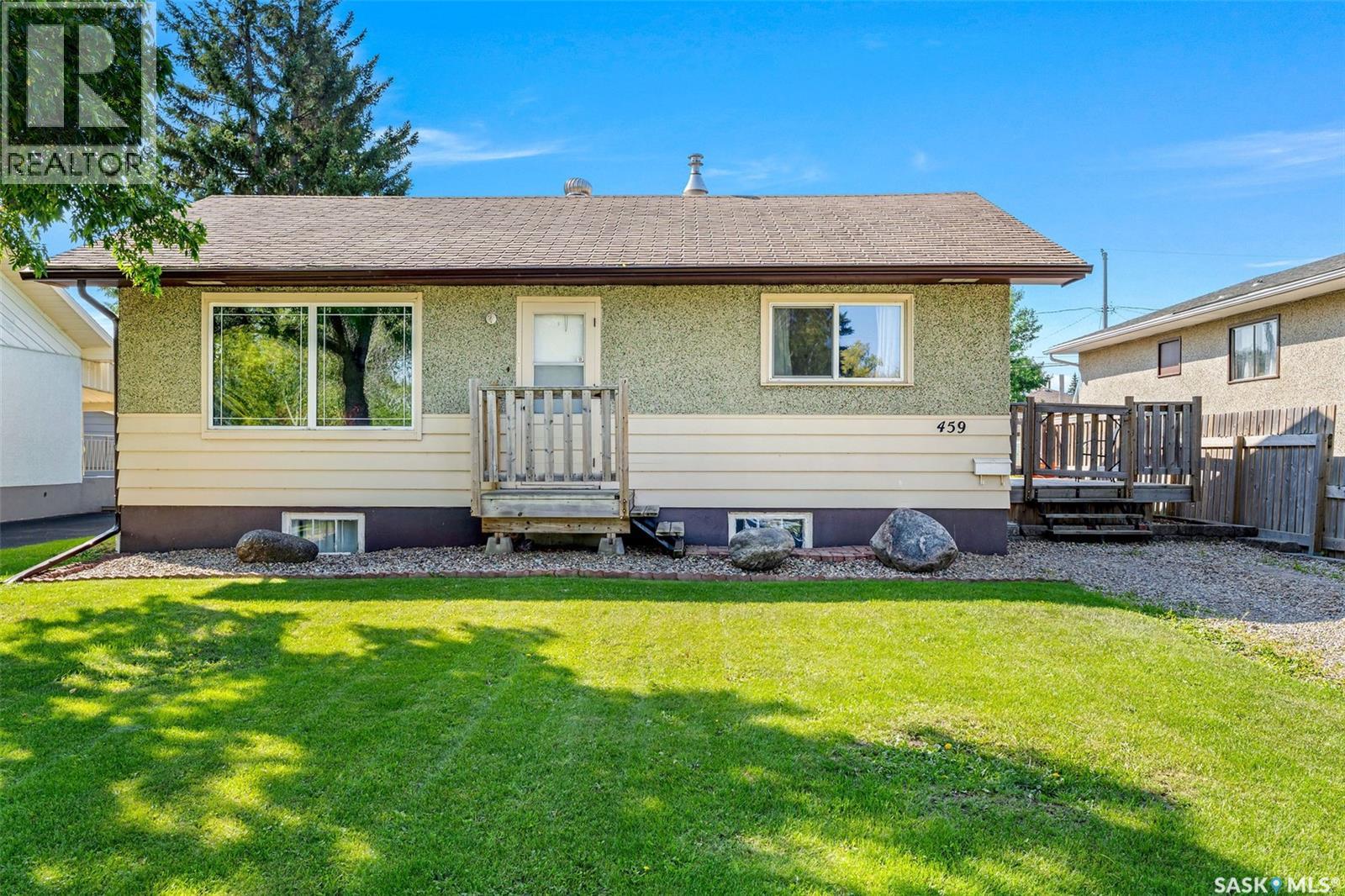 459 25 Street East, Prince Albert, SK S6V 1T3