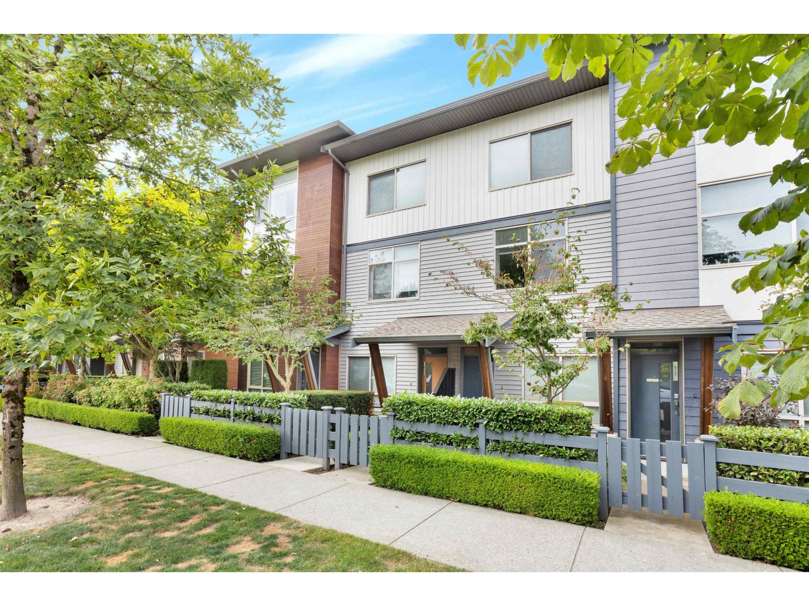 8473 163 Street Unit 10, Surrey, BC V4N 6M7