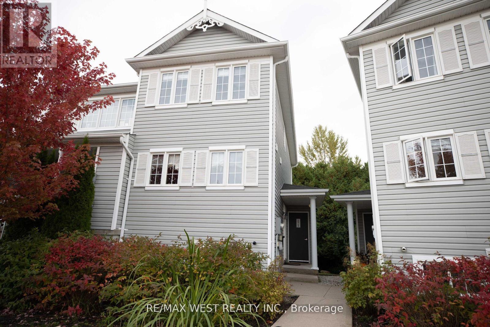 11 11 Royalton Ln, Collingwood, ON L9Y 5K4