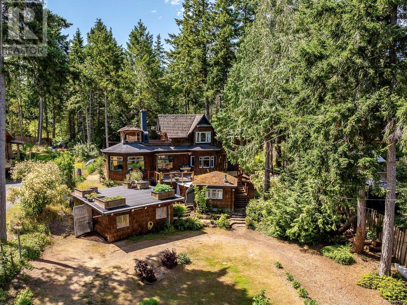 3160 Harwood Rd, Hornby Island, BC V0R 1Z0