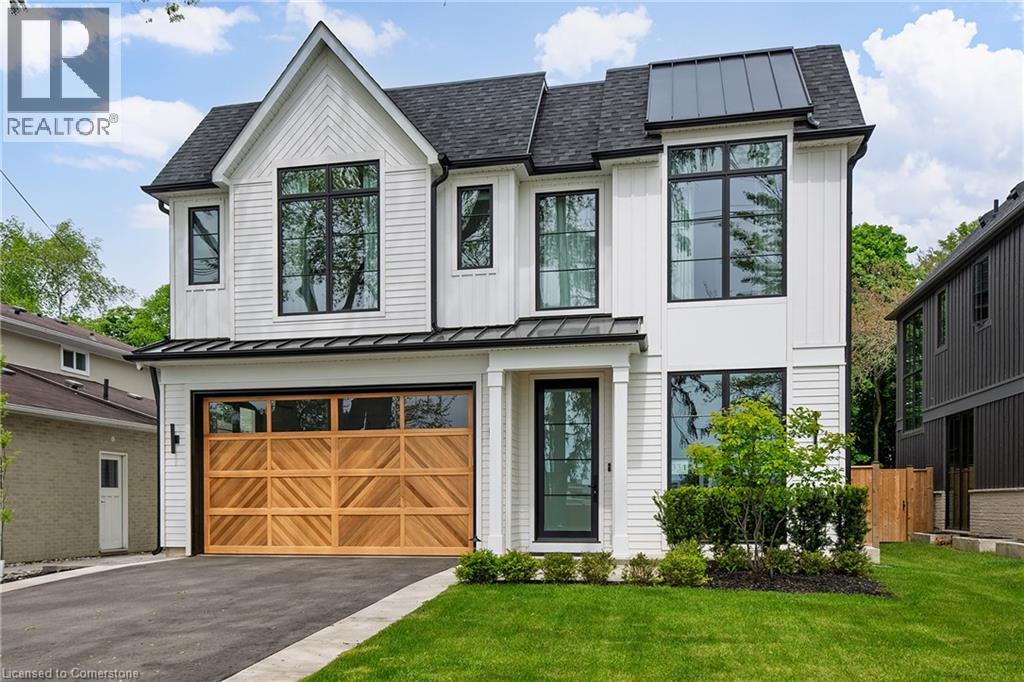 331 Macdonald Rd, Oakville, ON L6J 2A8