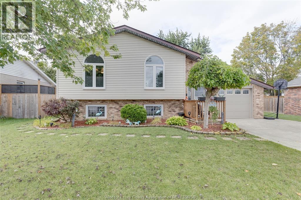 49 Stanton Ct, Essex, ON N8M 3B9