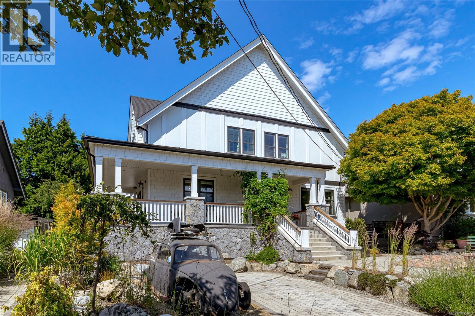 1150 Mcclure St, Victoria, BC V8V 3G2