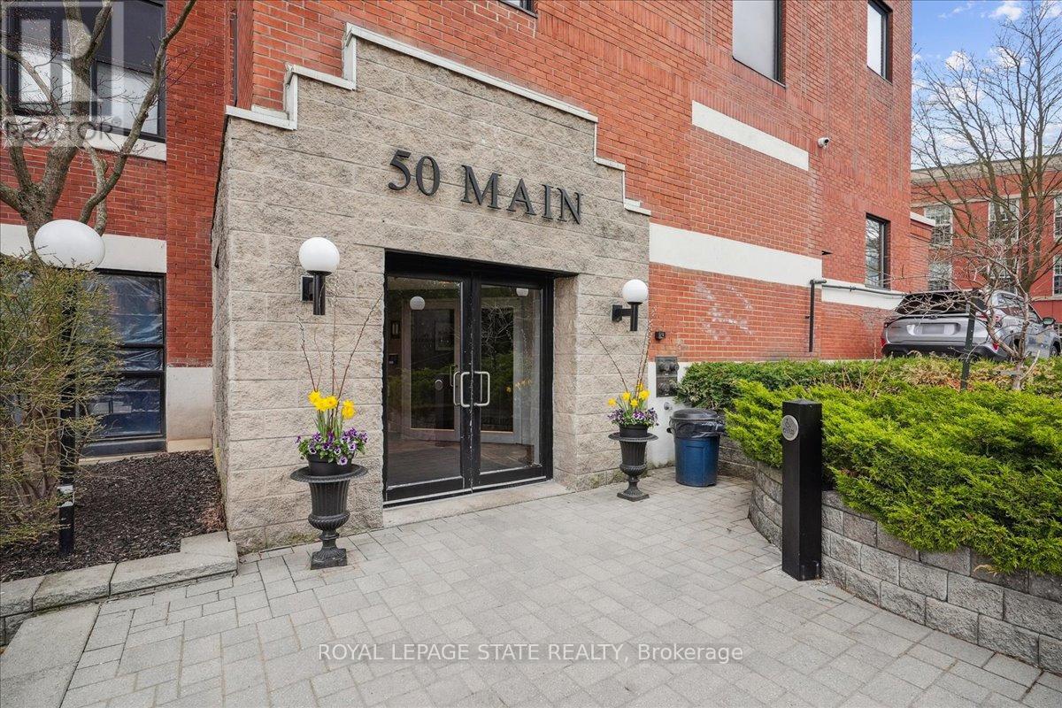 313 50 Main St, Hamilton, ON L9H 2P6