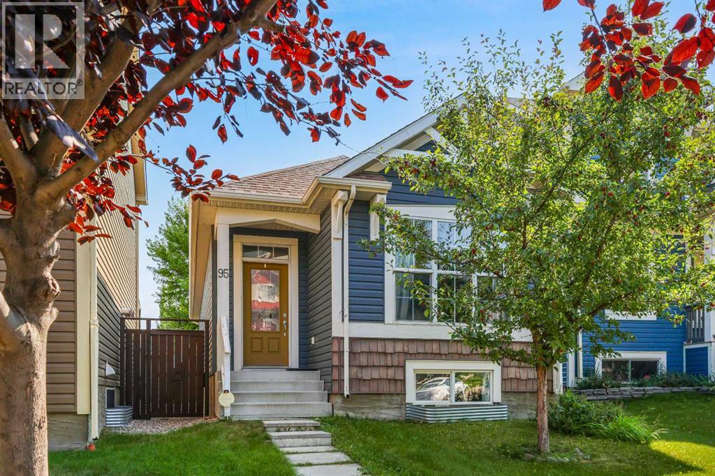 95 New Brighton Lndg SE, Calgary, AB T2Z 0S7