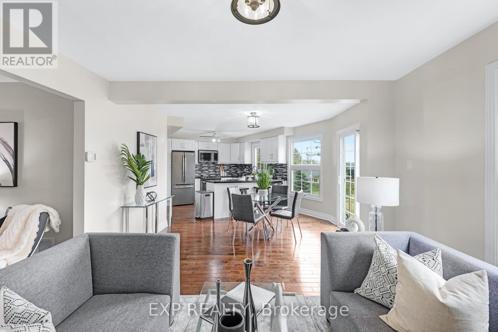 6 Adams Ct, Uxbridge, ON L9P 1G2