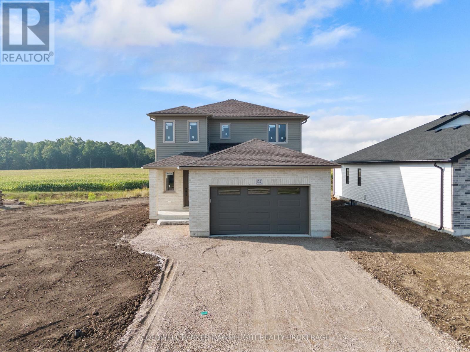 127 Victoria Ave E, South Huron, ON N0M 1M0