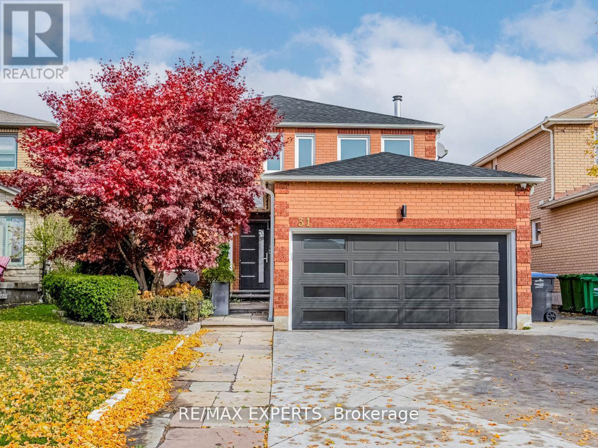 31 Pembrook St, Caledon, ON L7E 1L5