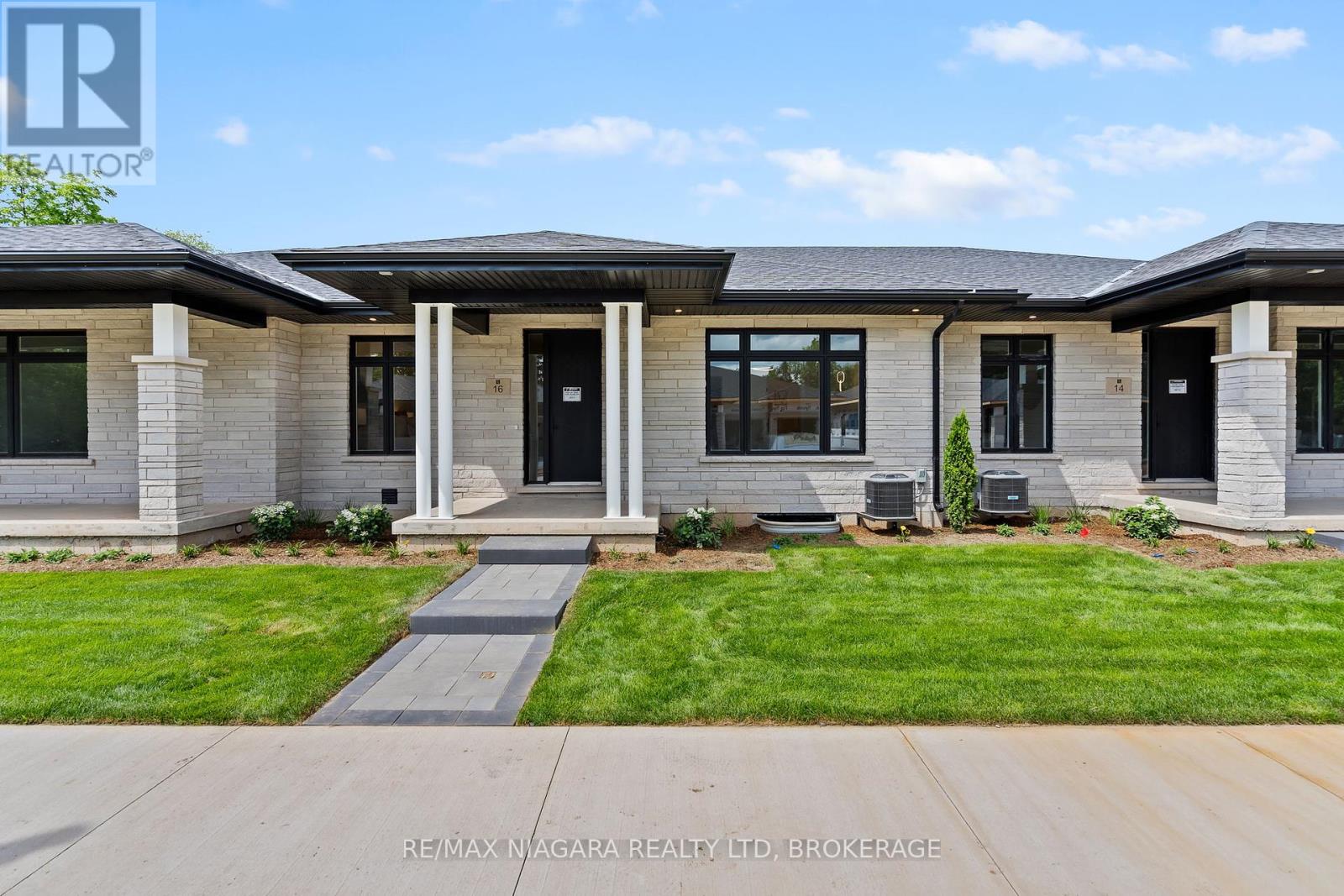 16 Accursi Cres, Pelham, ON L0S 1E4