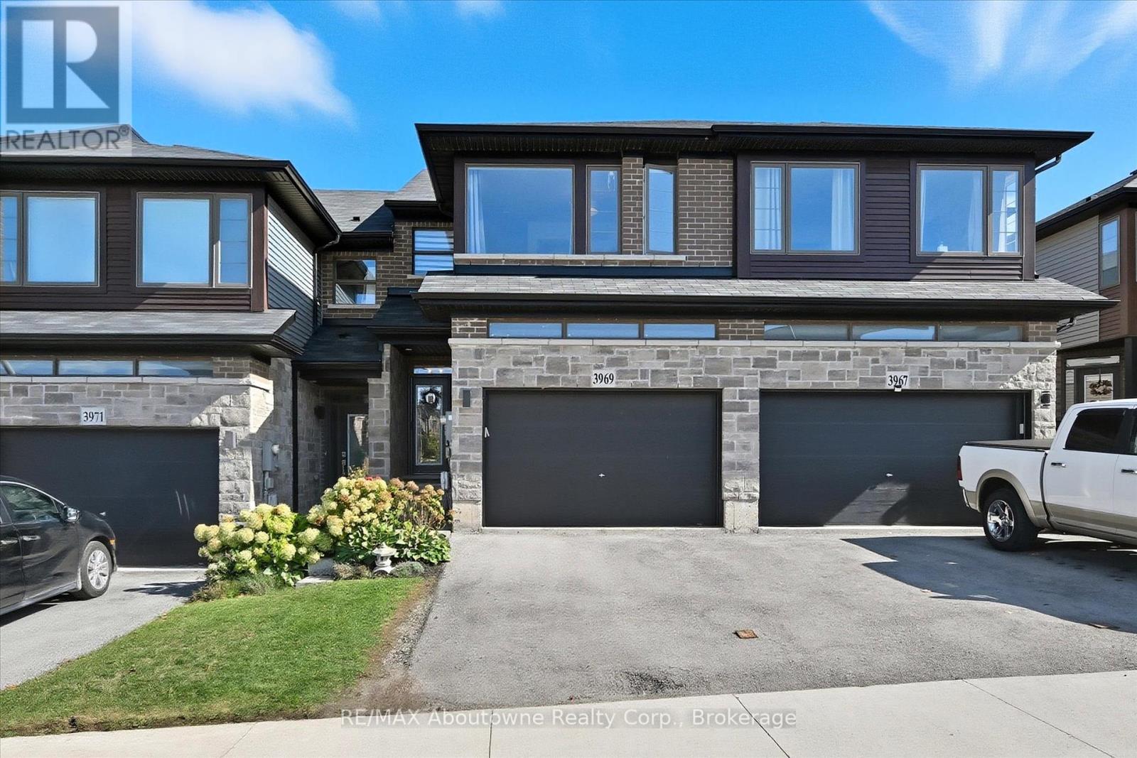 3969 Crown St, Lincoln Beamsville, ON L3J 0S7