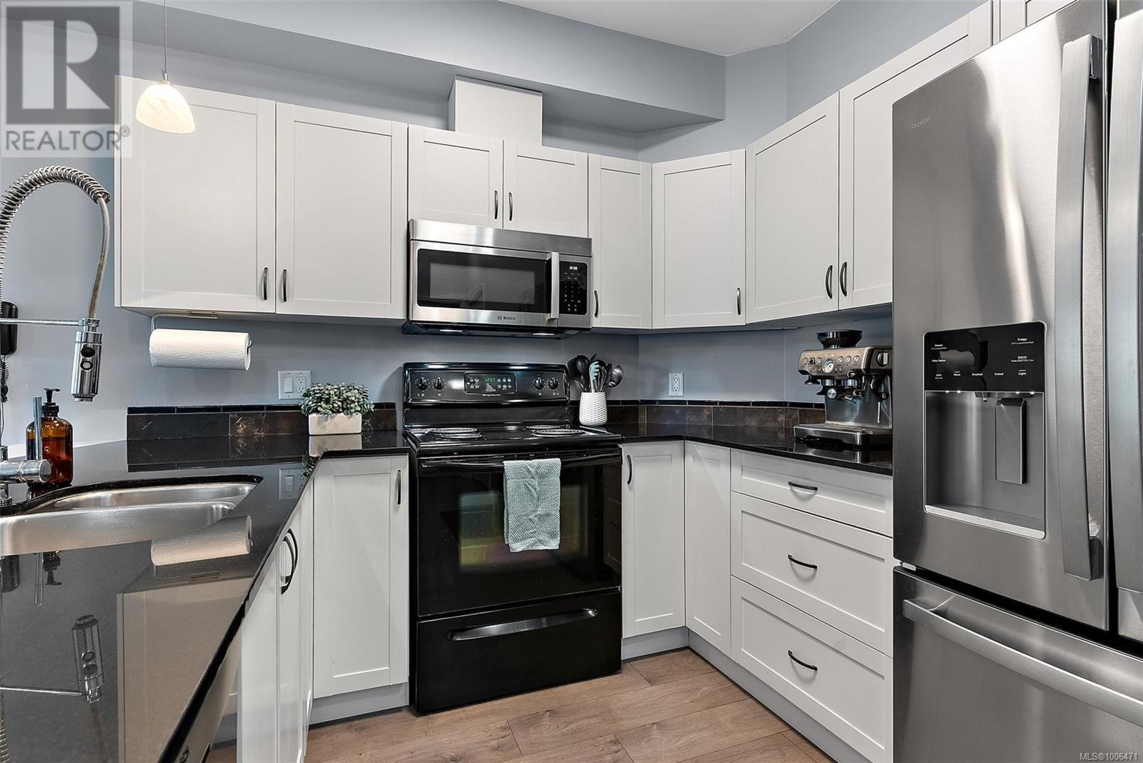 821 Goldstream Ave Unit 205 Ave, Langford, BC V9B 2X8