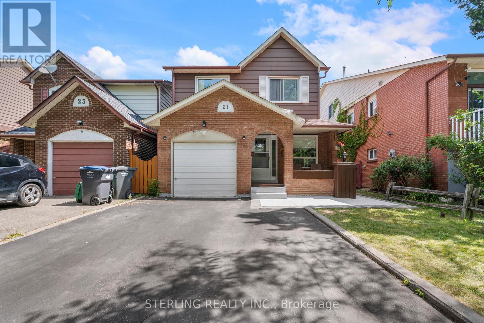 21 Foxacre Row, Brampton, ON L6V 3V7