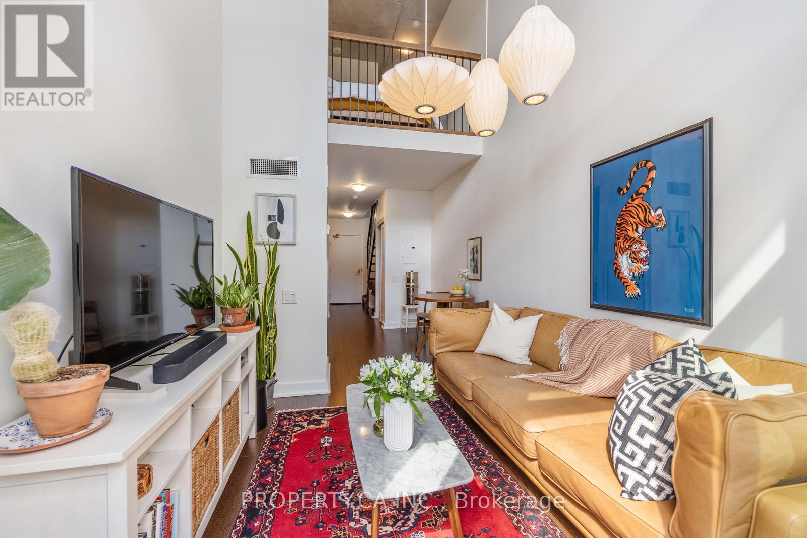 329 5 Hanna Ave, Toronto, ON M6K 0B3