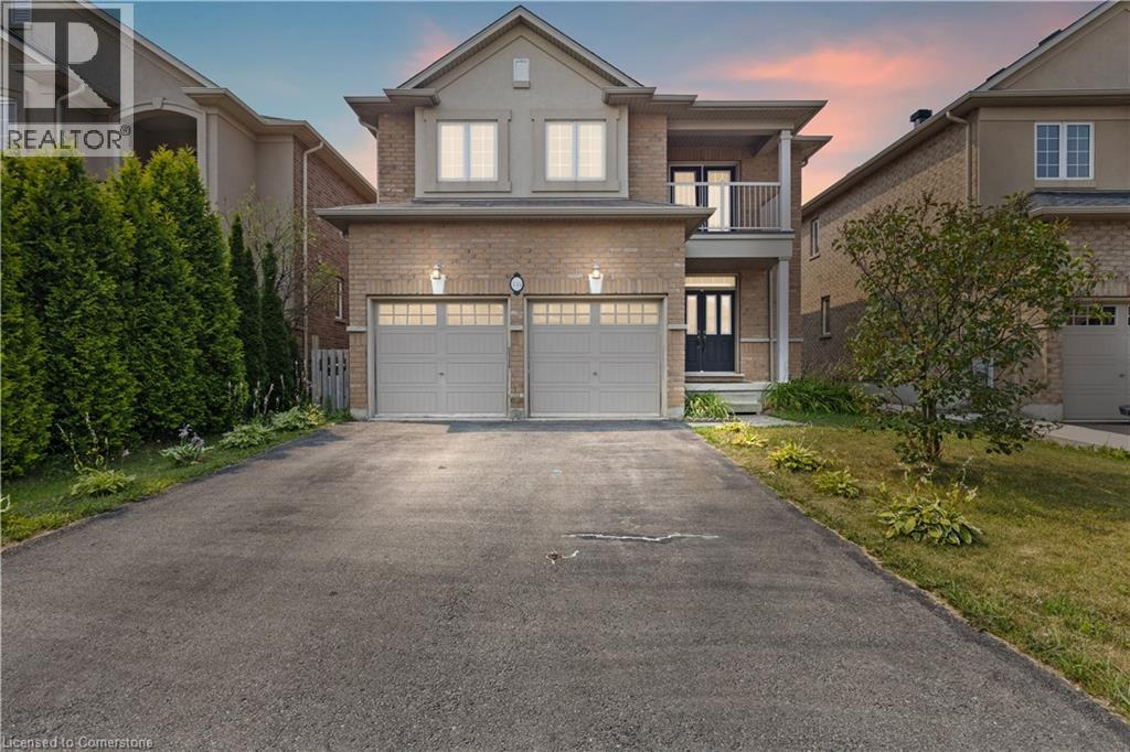 135 Raymond Rd, Hamilton, ON L9K 0G8