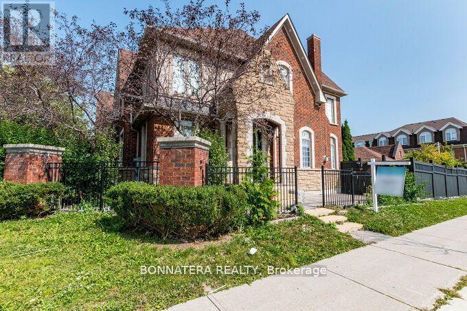 4991 Middlesex Gate, Mississauga, ON L5M 7P2