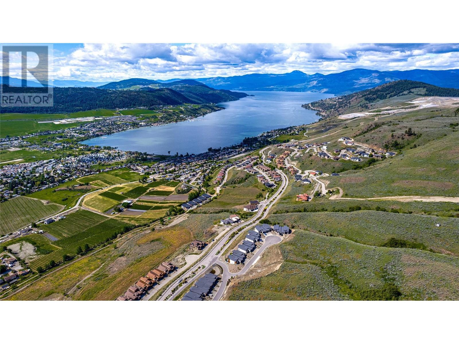 595 Vineyard Way North Way Unit 34, Vernon, BC V1H 2M2