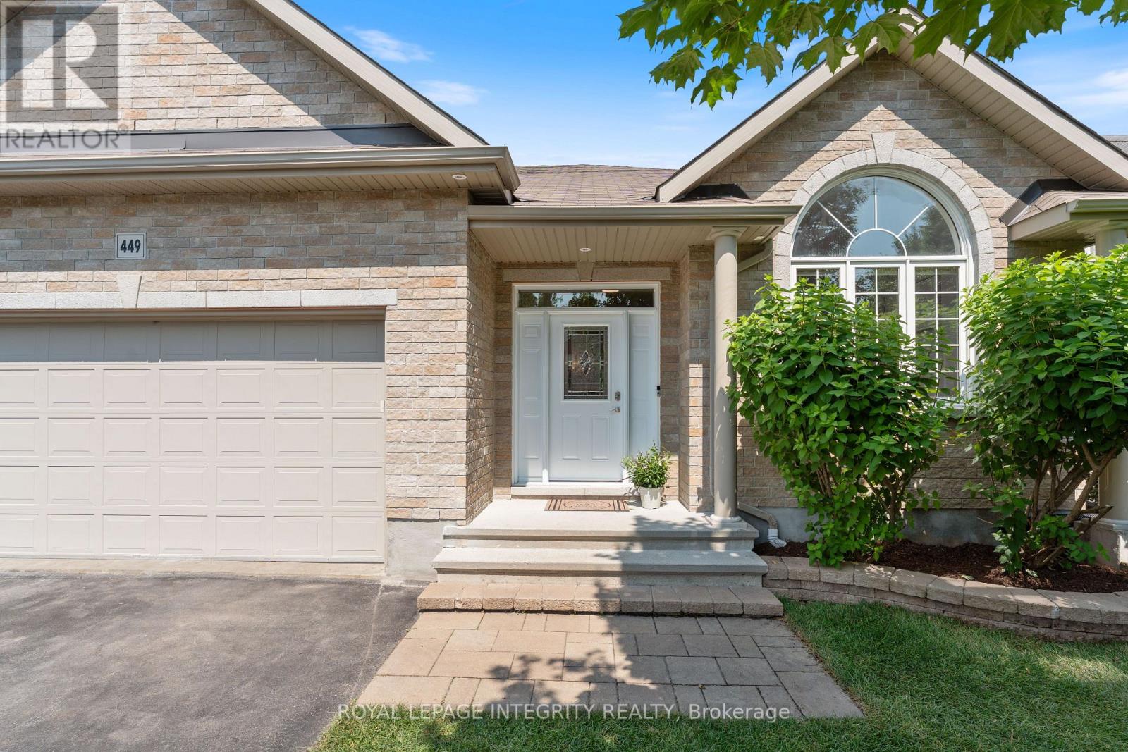 449 Landswood Way, Ottawa, ON K2S 0A4