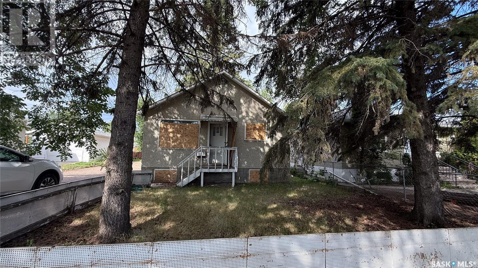 109th Street Unit 941, North Battleford, SK S9A 2E1
