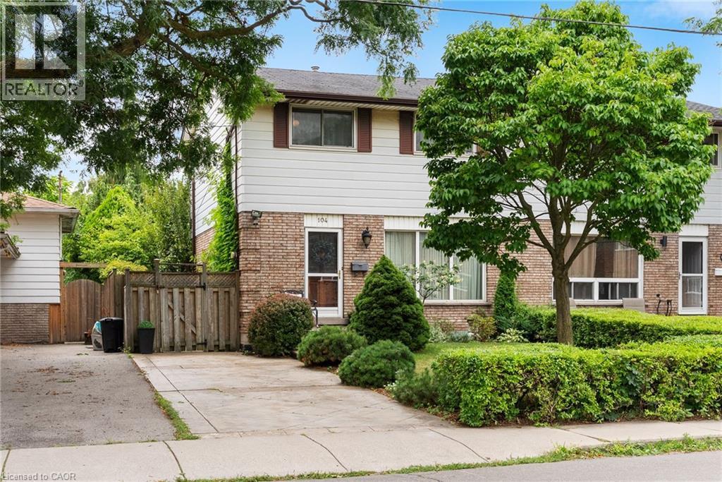 104 Berkindale Dr, Hamilton, ON L8E 1M5