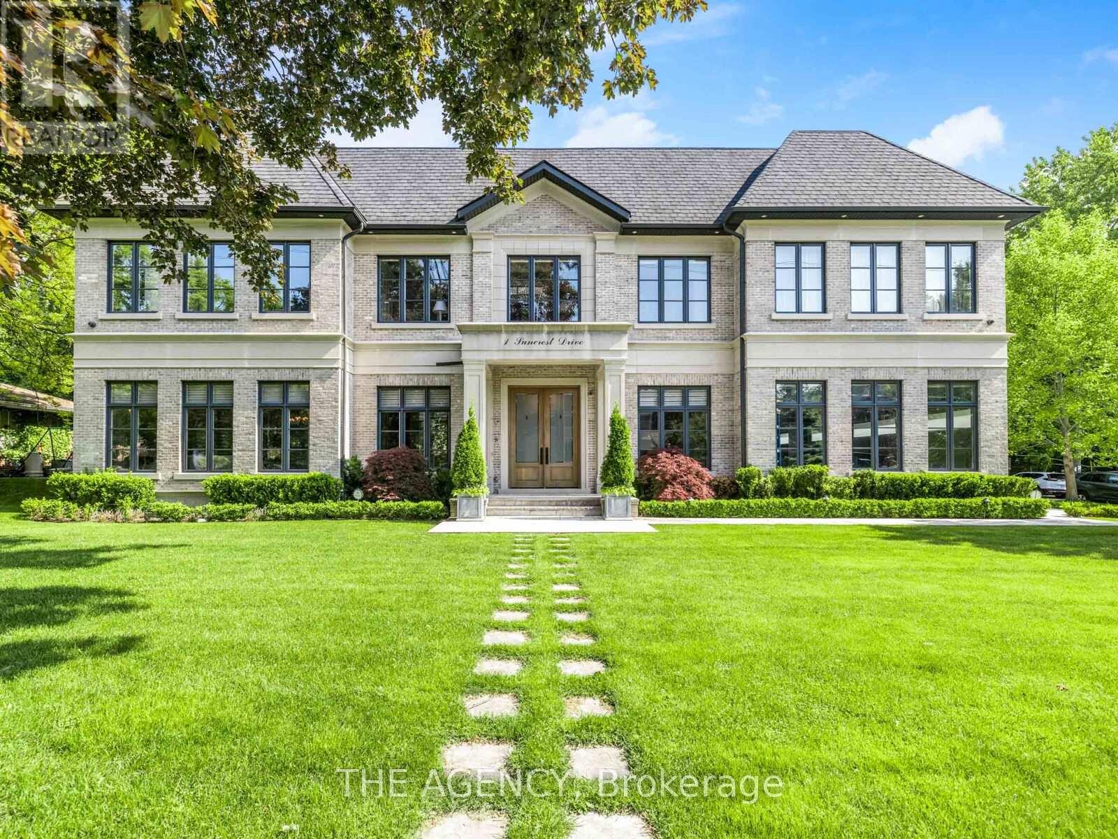 1 Suncrest Dr, Toronto, ON M3C 2L1