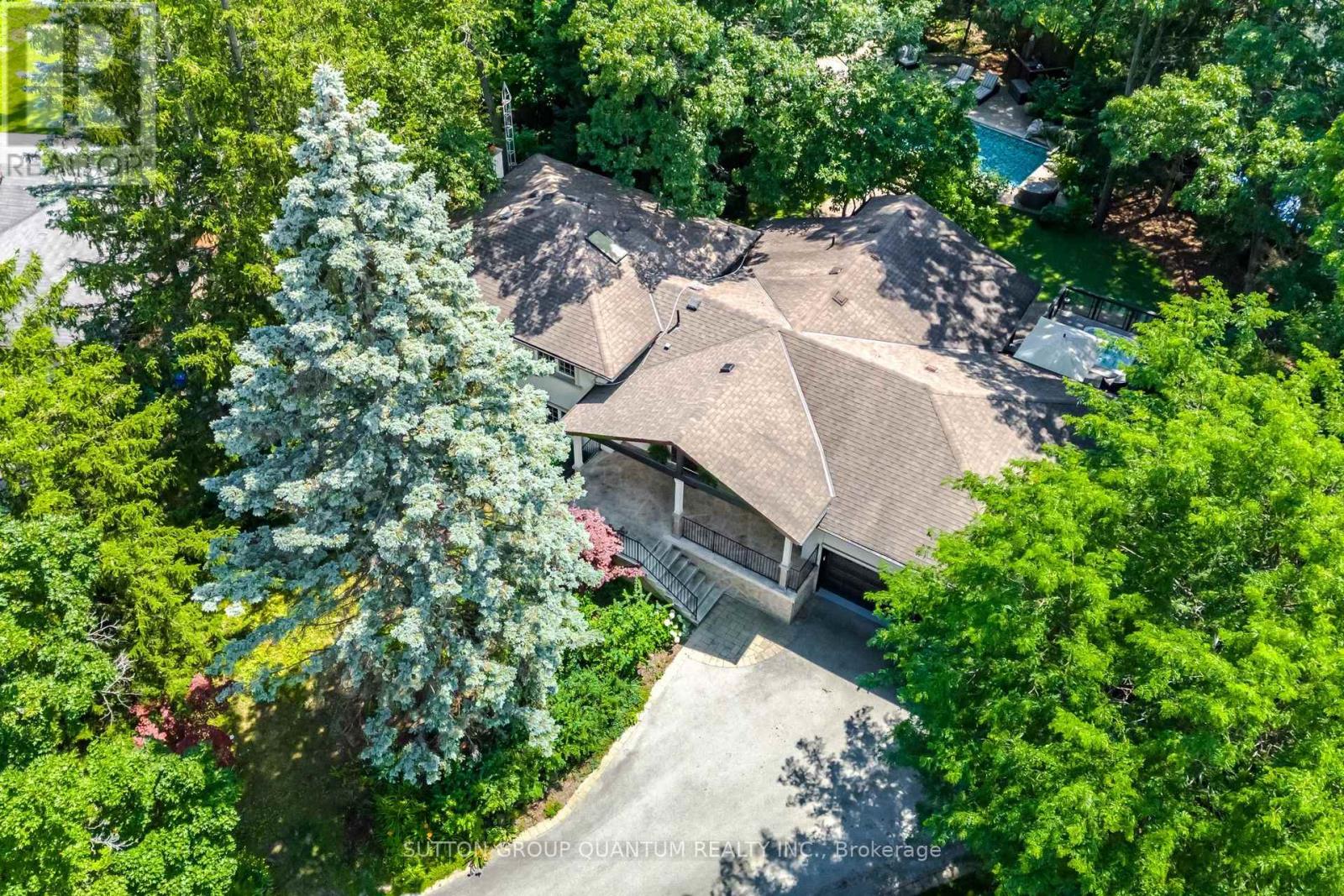 1063 Greenoaks Dr, Mississauga, ON L5J 3A2