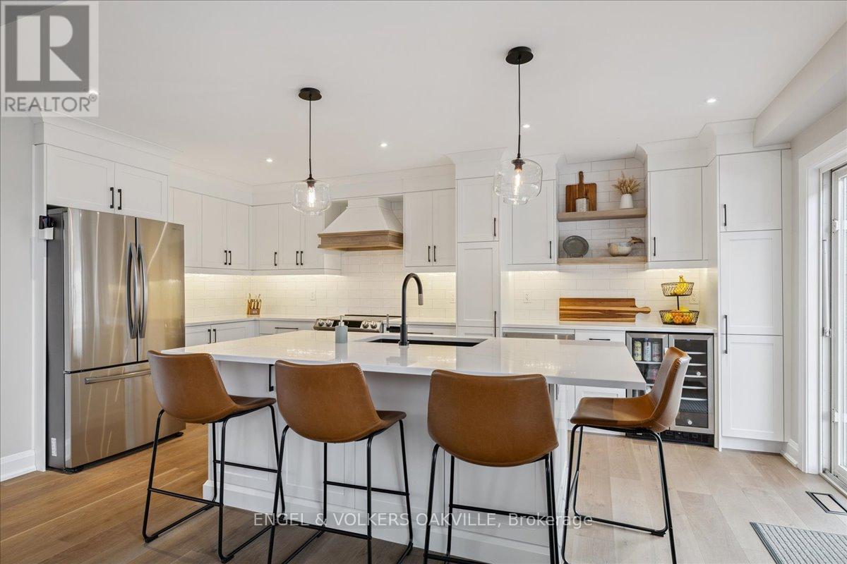 112 Fletcher Rd, Hamilton, ON L0R 1P0