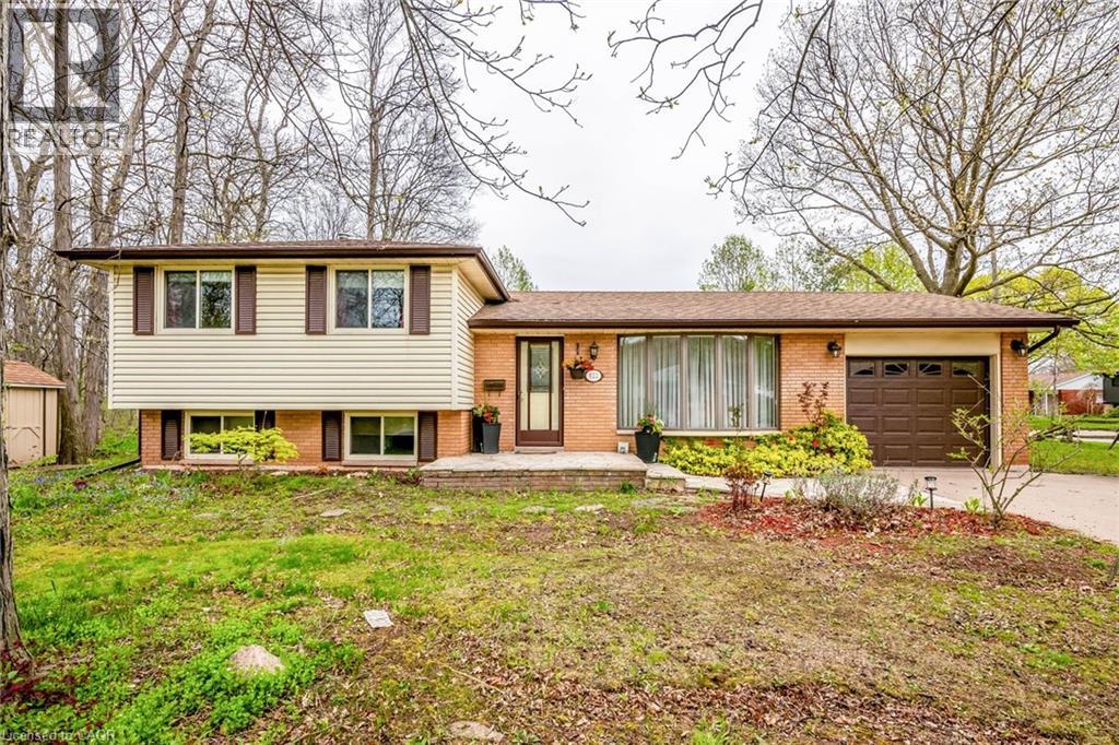 122 Forest Hill Rd, Grimsby, ON L3M 1A3
