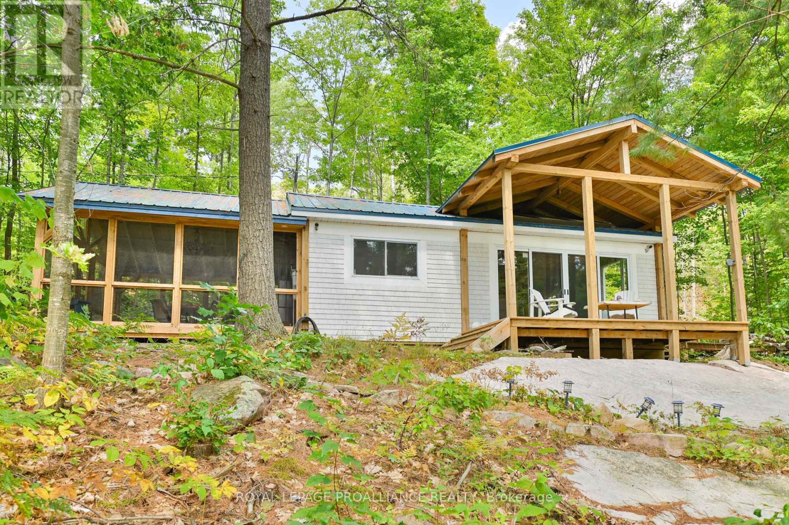1780 Mazinaw Lk, Frontenac Frontenac North, ON K0H 1K0