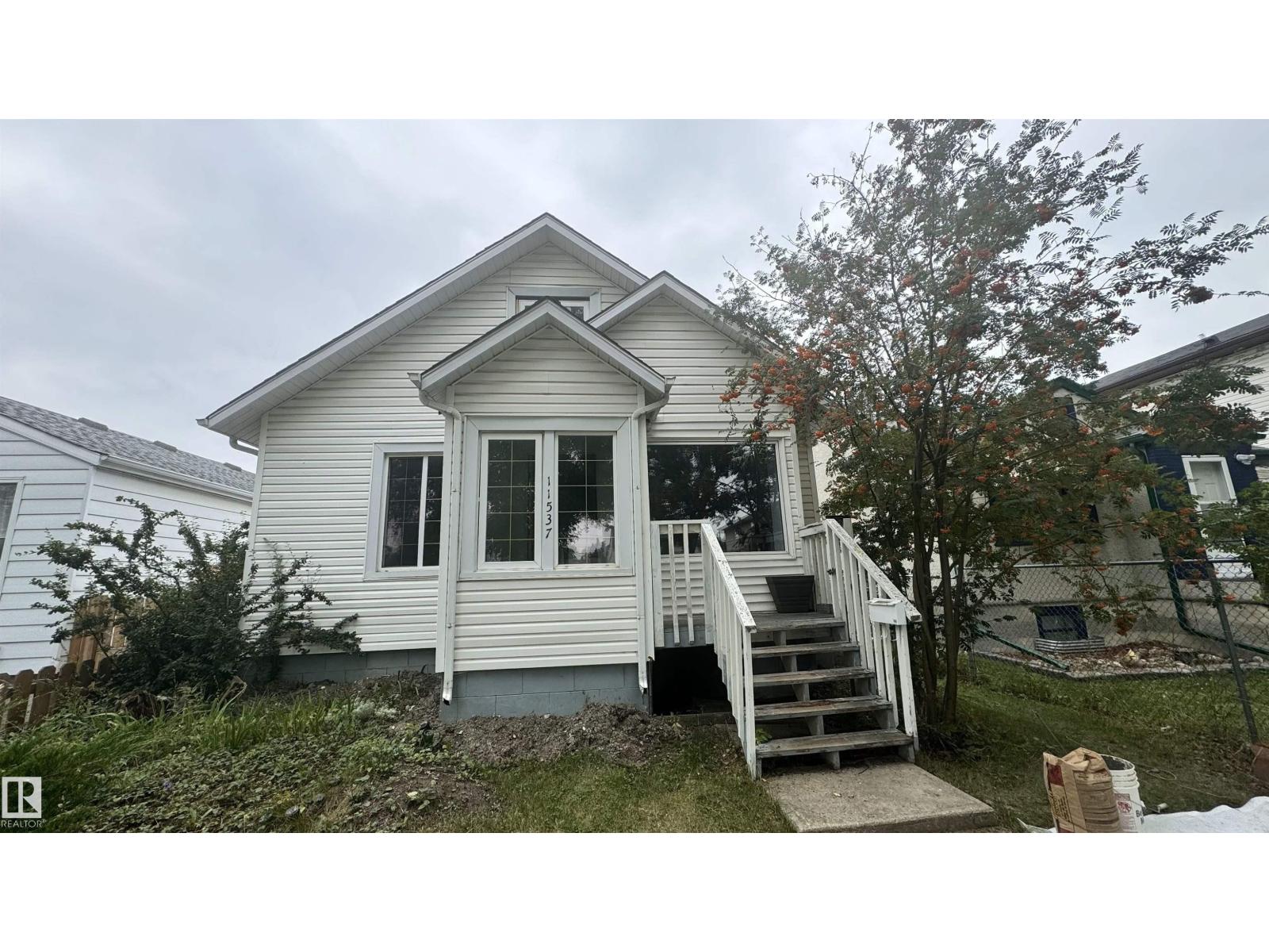 81 St Nw Unit 11537, Edmonton, AB T5B 2R9