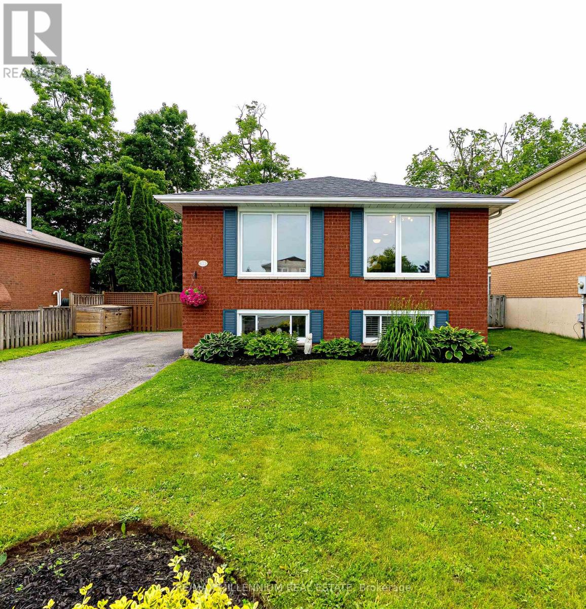 39 Toboggan Hill Dr, Orillia, ON L3V 7R1