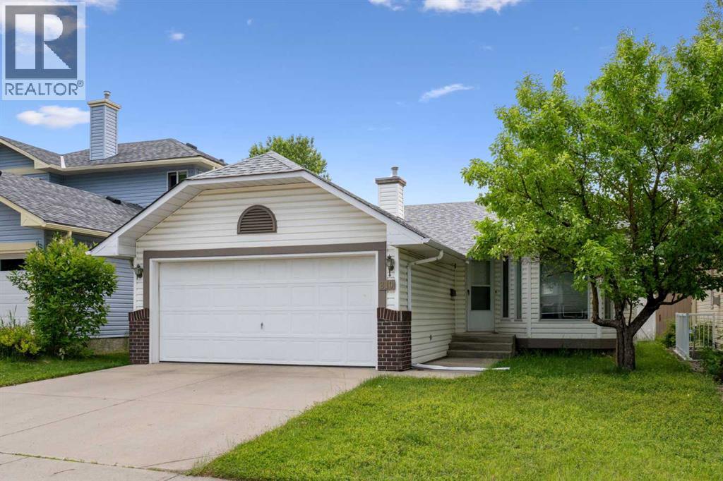 810 Coventry Dr NE, Calgary, AB T3K 4G2