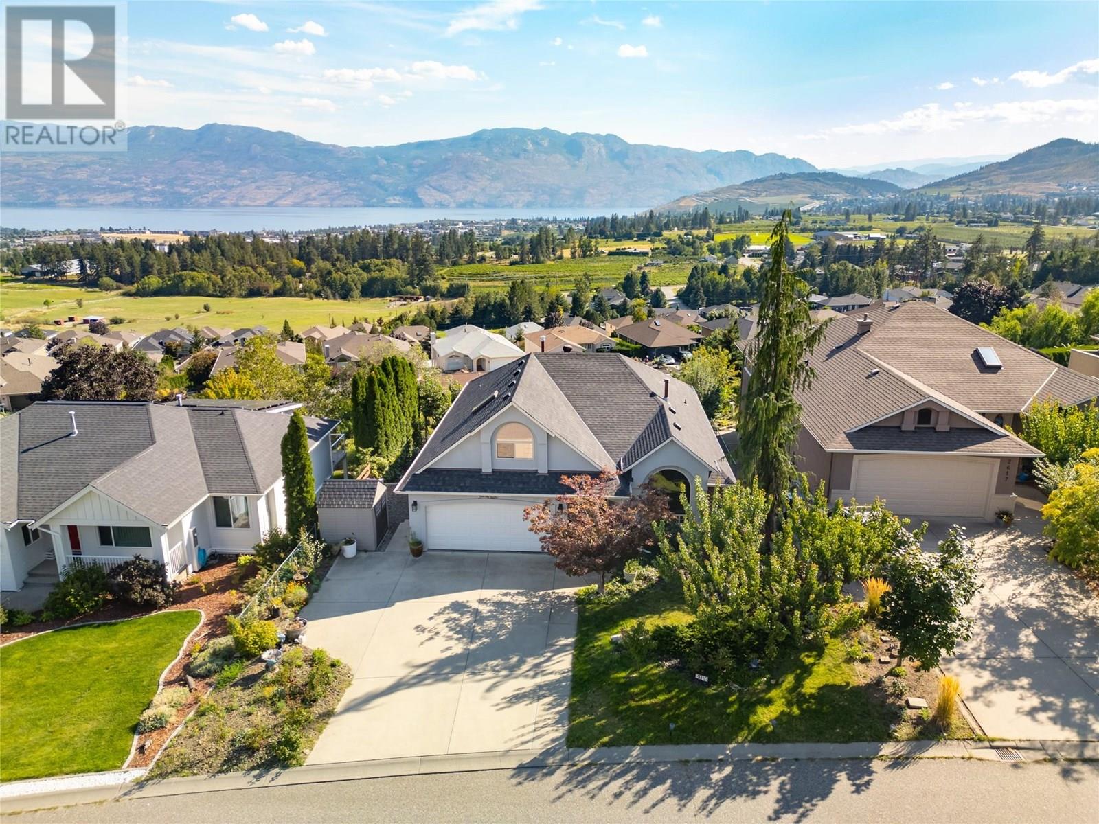 2613 Copper Ridge Dr, West Kelowna, BC V4T 2M8