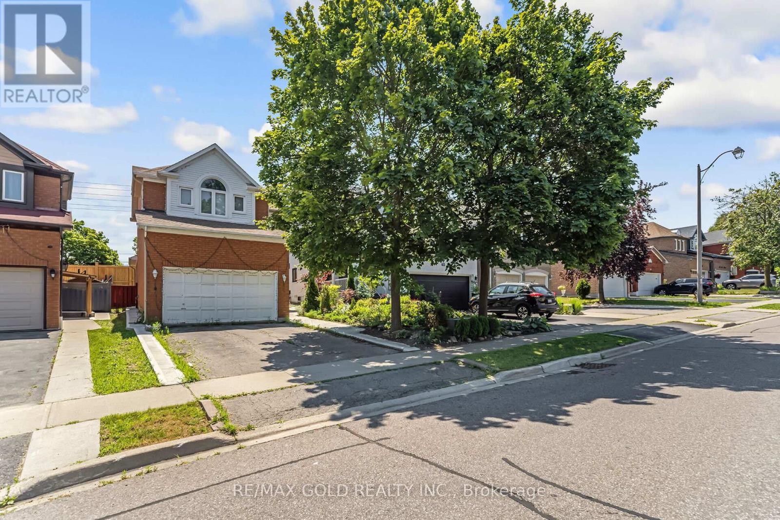 67 Sal Cir, Brampton Sandringham-wellington, ON L6R 1H6