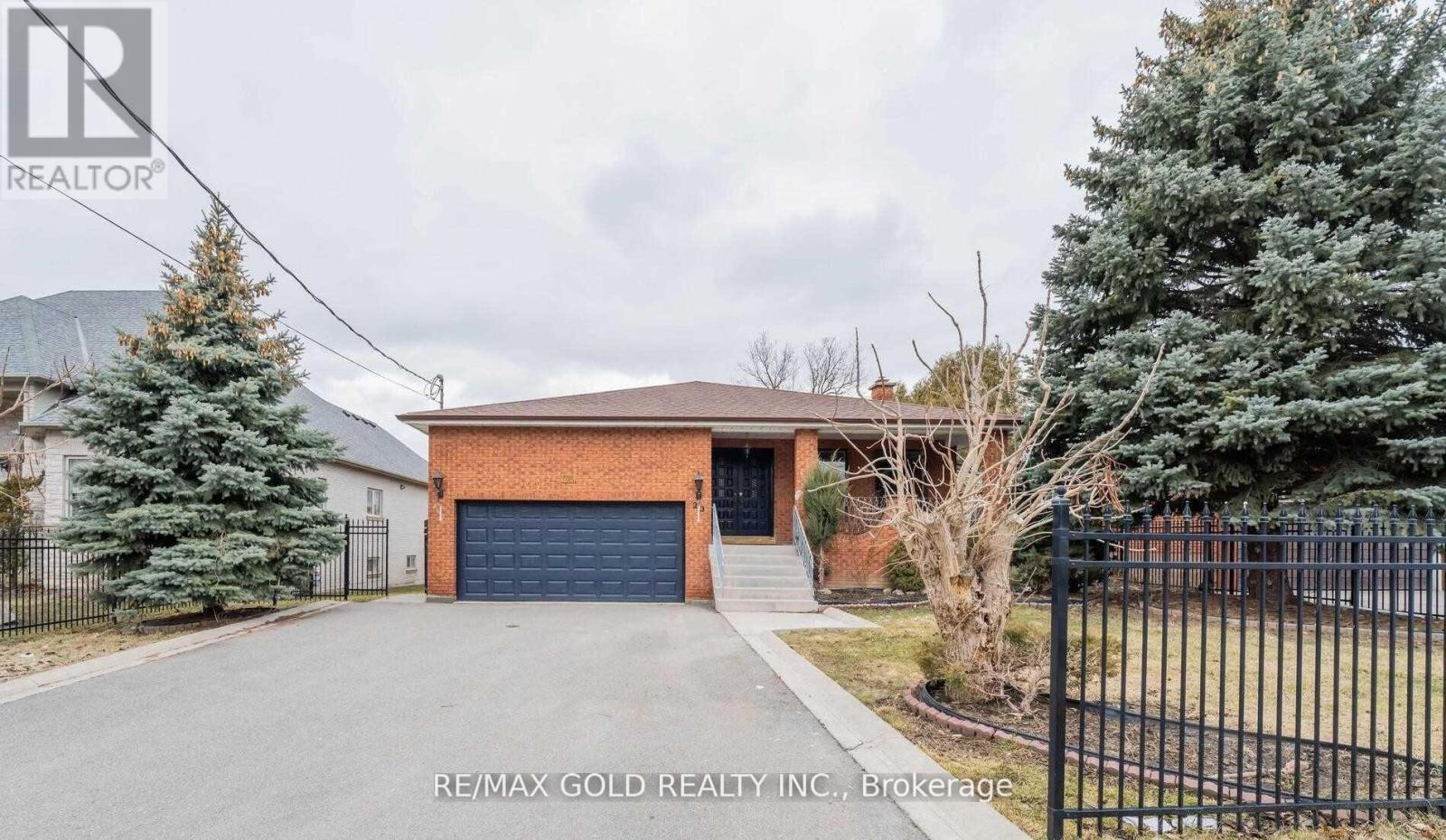 20 Garden Ave, Richmond Hill, ON L4C 6L9
