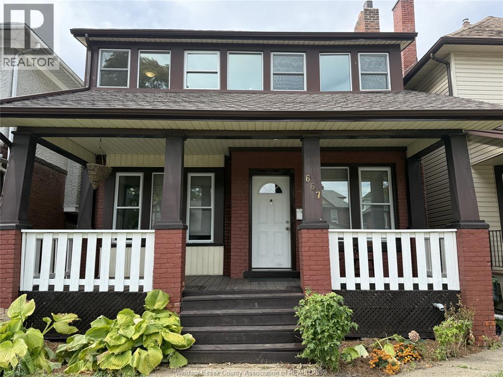 667 Hall Ave, Windsor, ON N9A 2L9