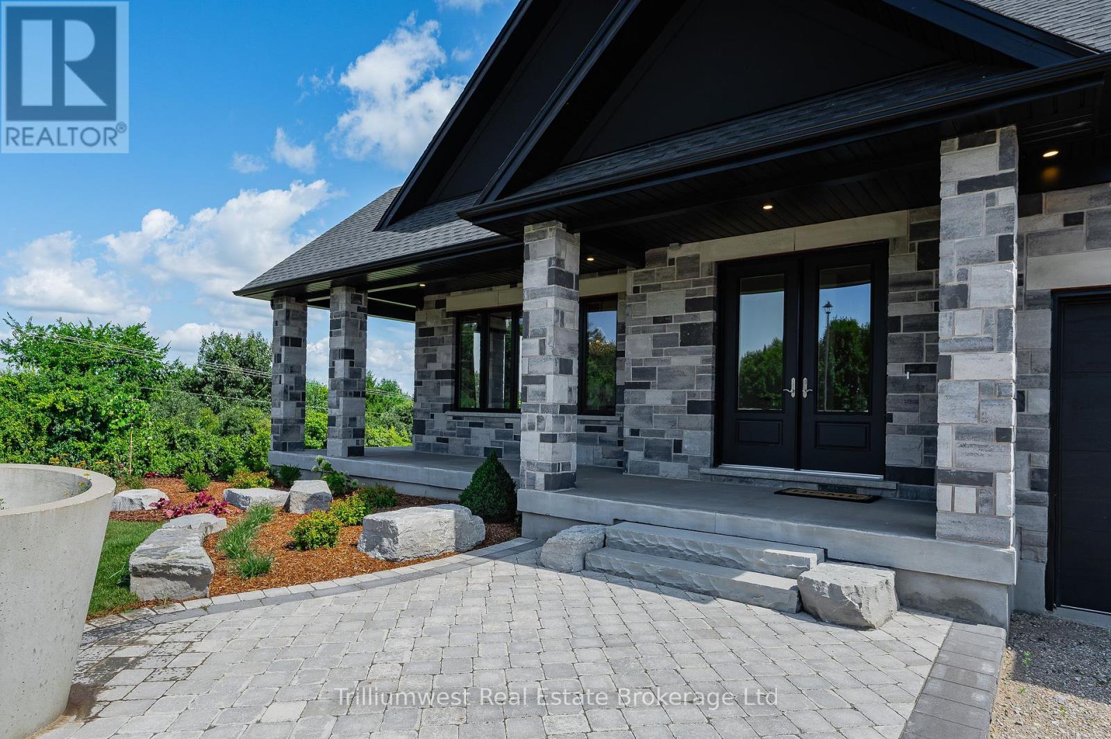 10 Inverhill Rd, Centre Wellington, ON N0B 1B0
