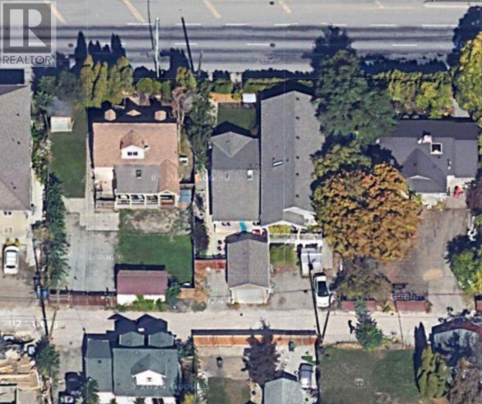 1077 Clement Avenue Unit 1, Kelowna, BC V1Y 7E3
