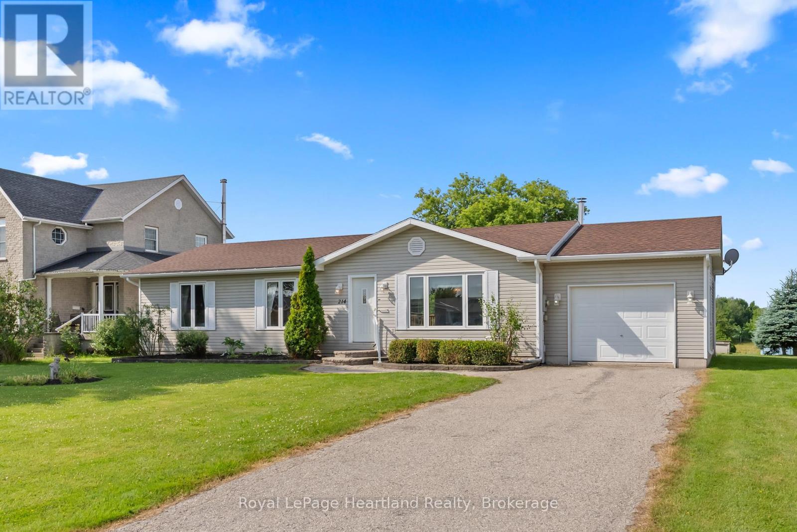 214 Margaret St S, Minto, ON N0G 1Z0