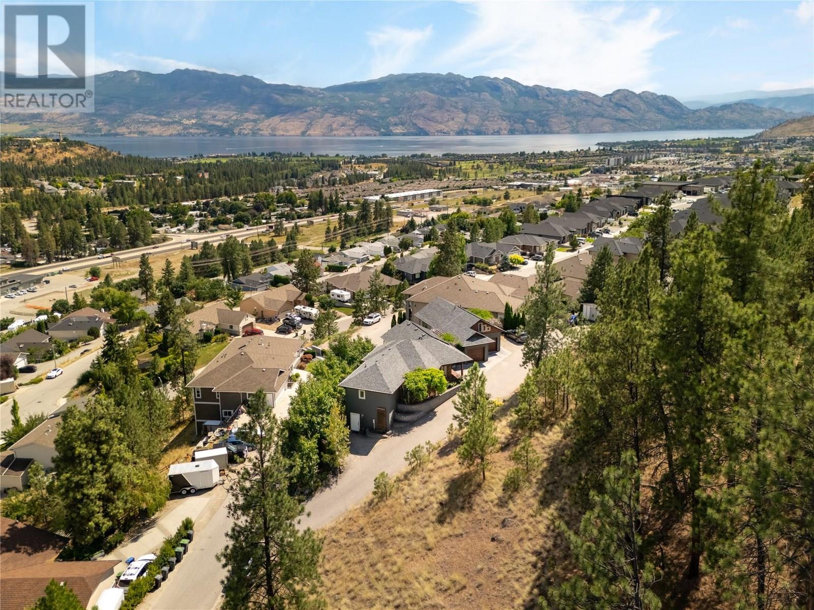 3025 Ensign Ln, West Kelowna, BC V4T 2Z4
