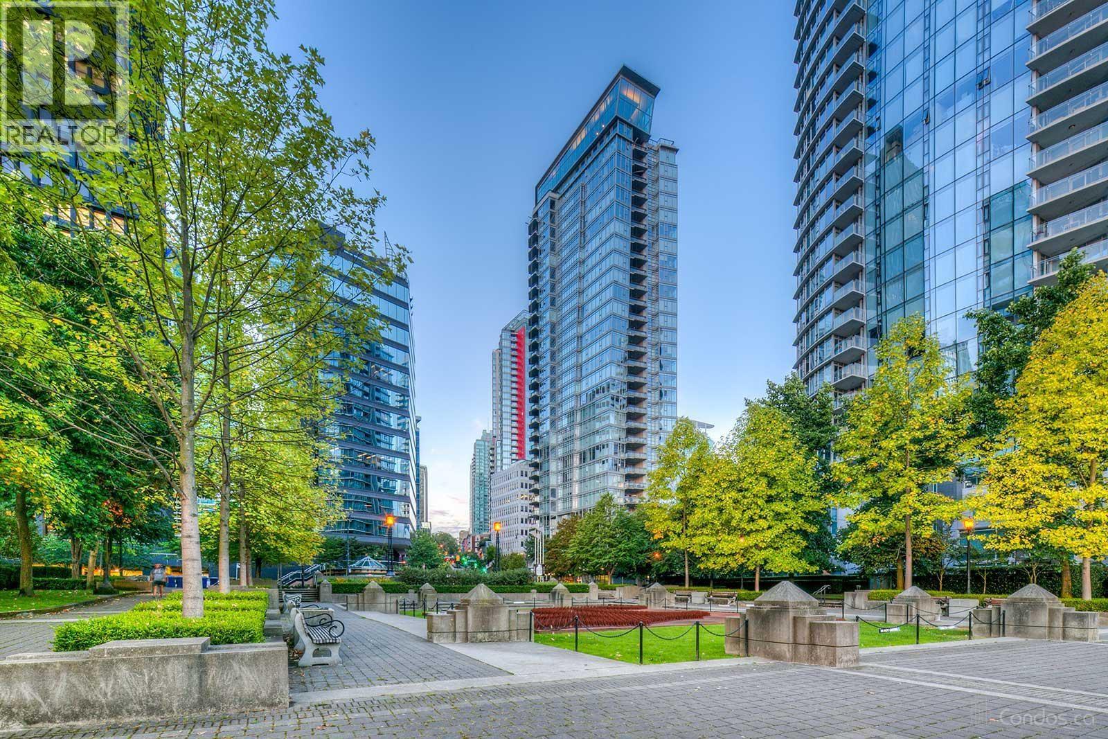 1205 W Hastings Street Unit 1702, Vancouver, BC V6E 4T7