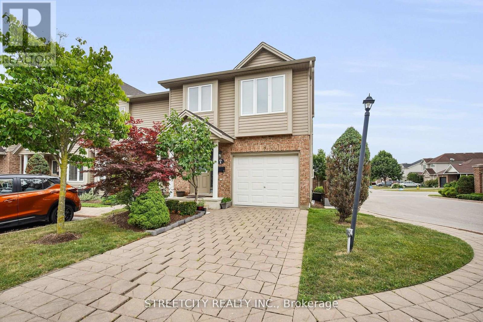 1 1320 Savannah Dr, London, ON N5X 0B7