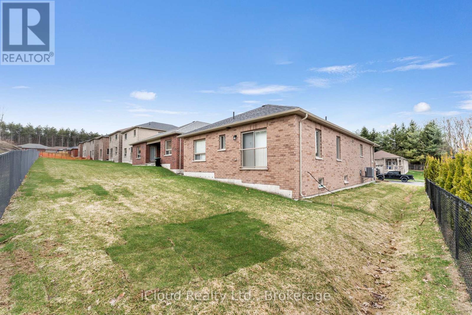 1 Revol Rd, Penetanguishene, ON L9M 0W8