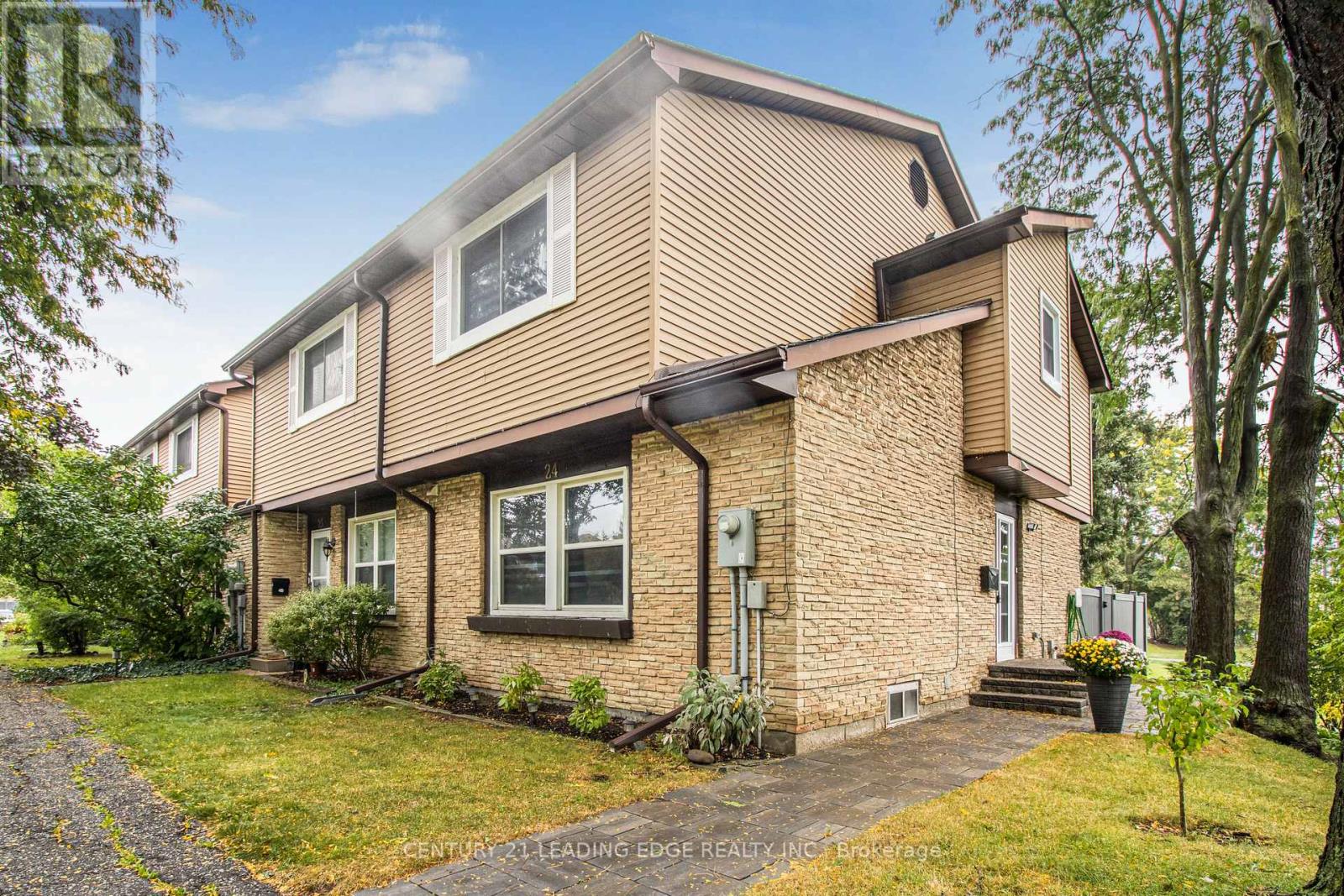 24 120 Falconer Dr, Mississauga, ON L5N 2K8