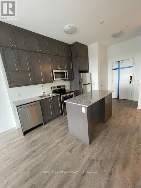 411 95 Dundas St S, Oakville, ON L6M 5N4