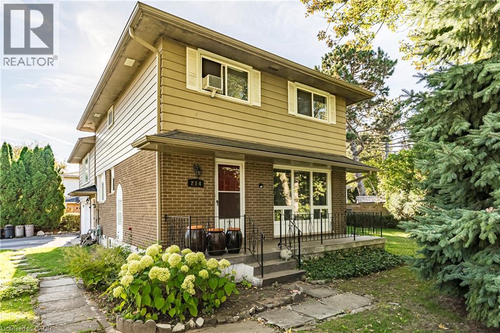 214 Vance Dr, Oakville, ON L6L 3L1